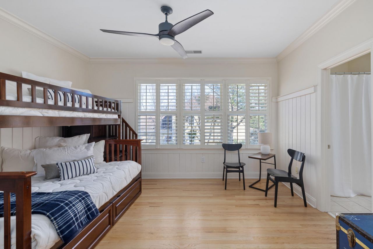 102 Bellinger Street Photo 30