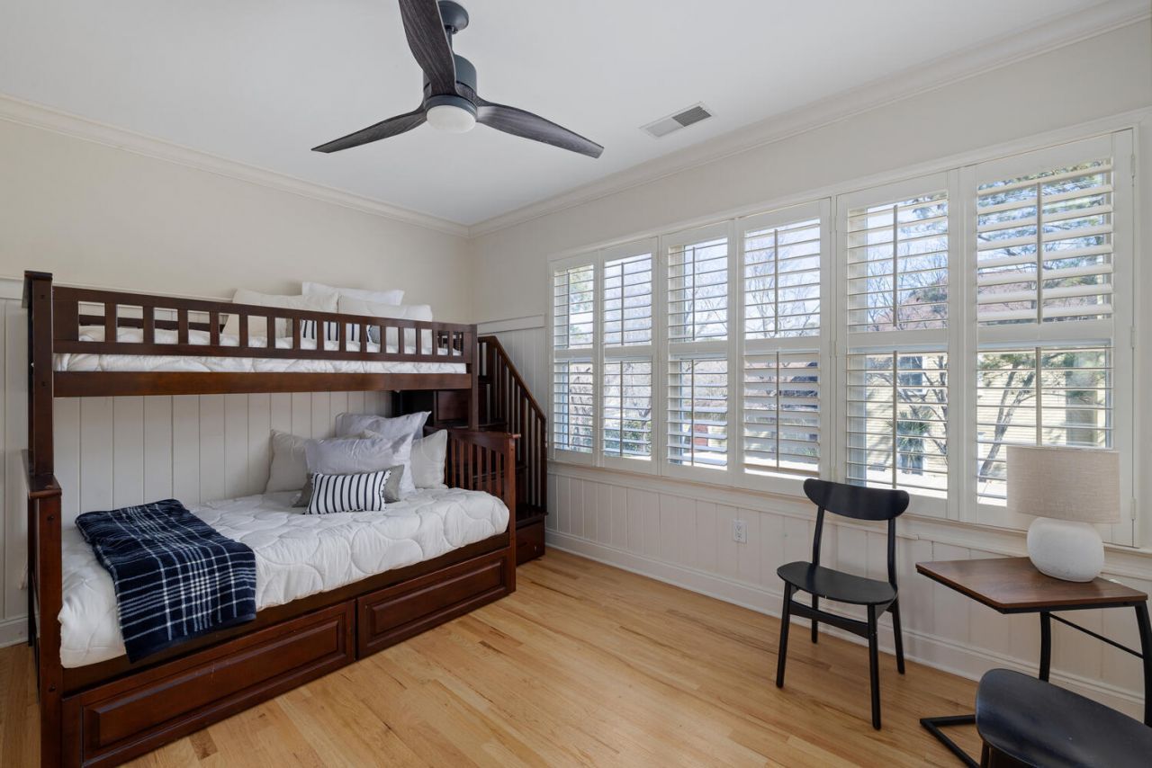 102 Bellinger Street Photo 31