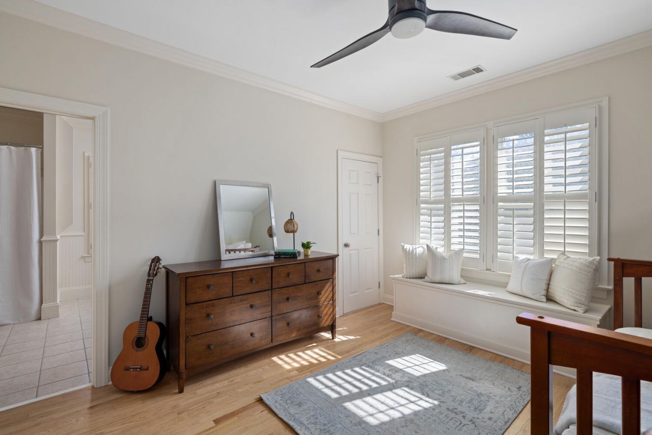 102 Bellinger Street Photo 34