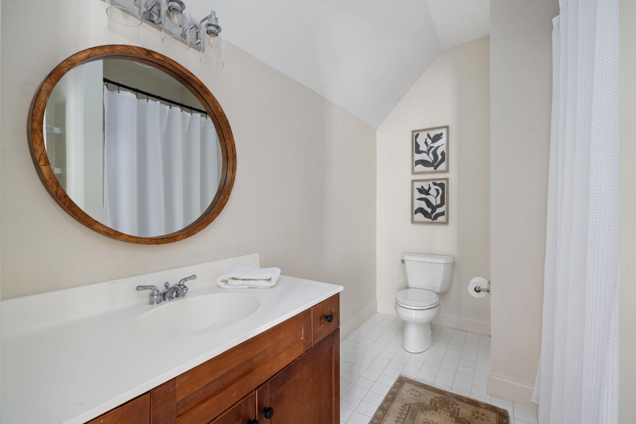 102 Bellinger Street Photo 39