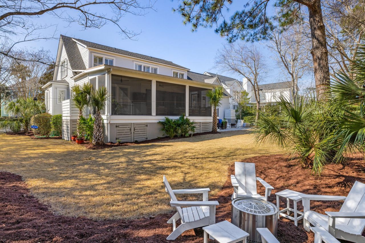 102 Bellinger Street Photo 40