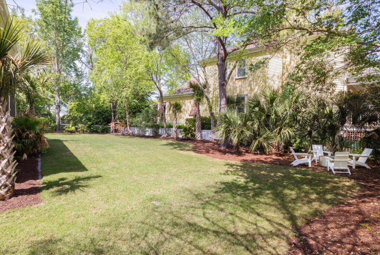 102 Bellinger Street Photo 41