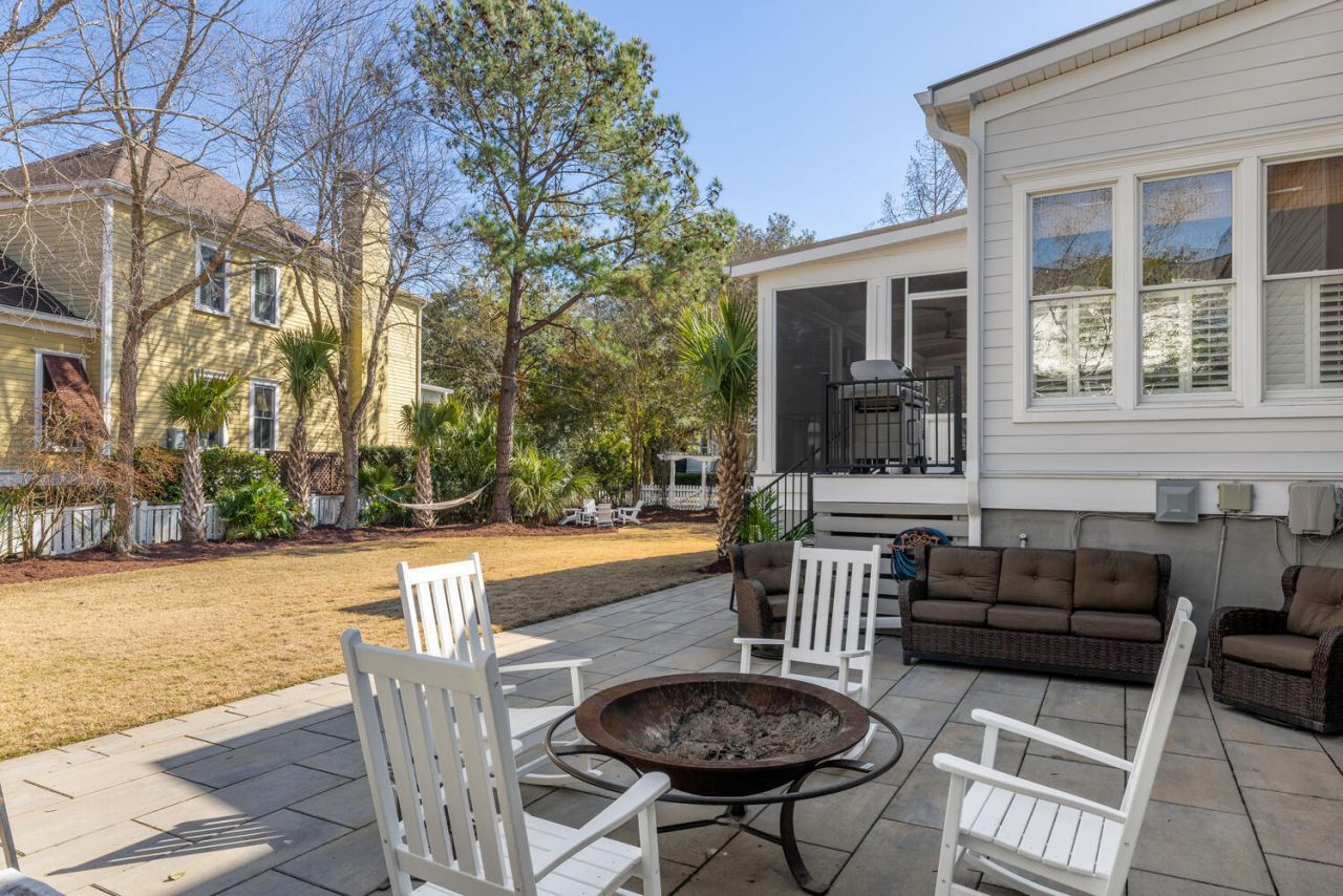 102 Bellinger Street Photo 43