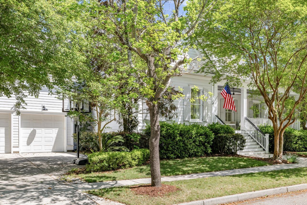 102 Bellinger Street Photo 43