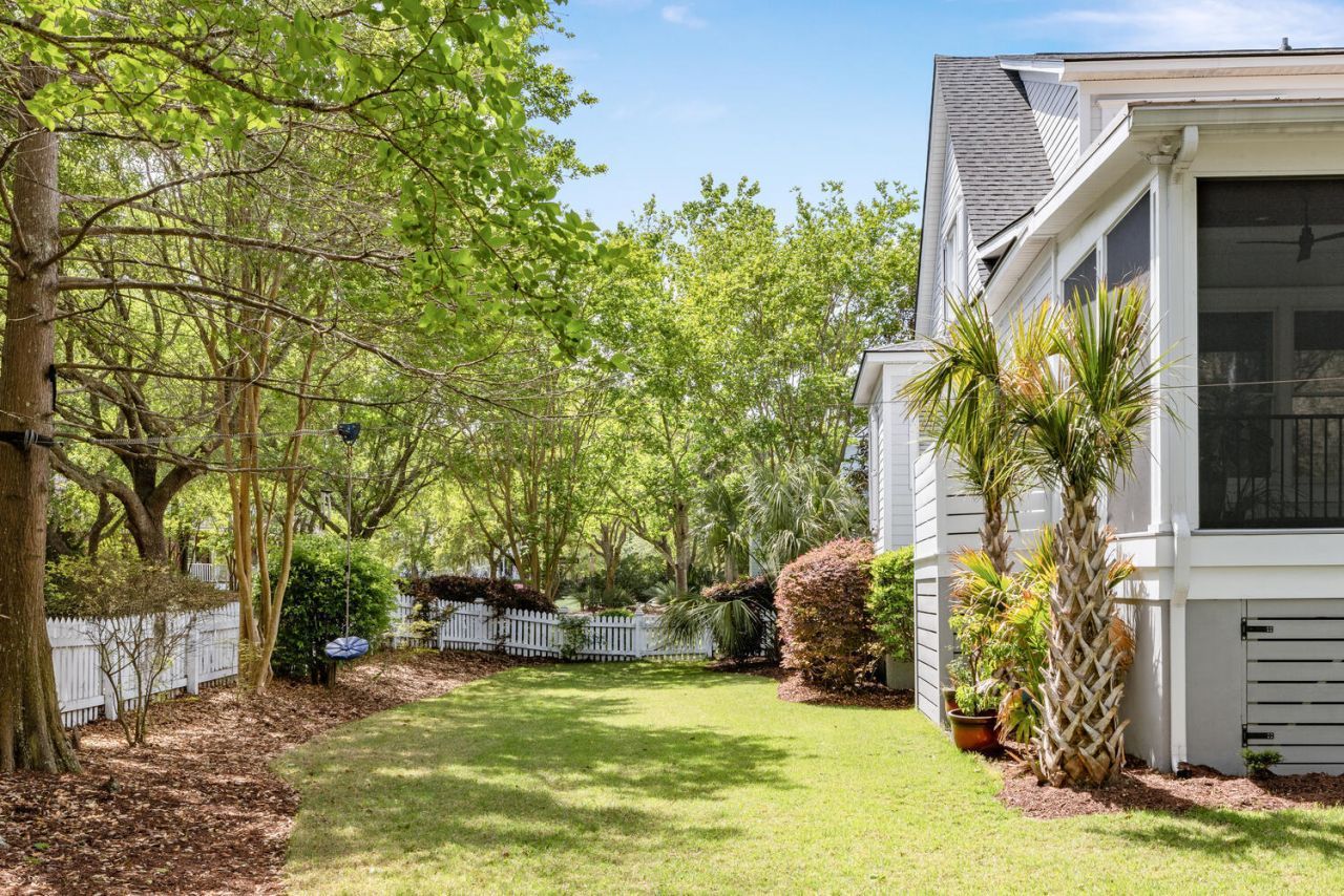 102 Bellinger Street Photo 44