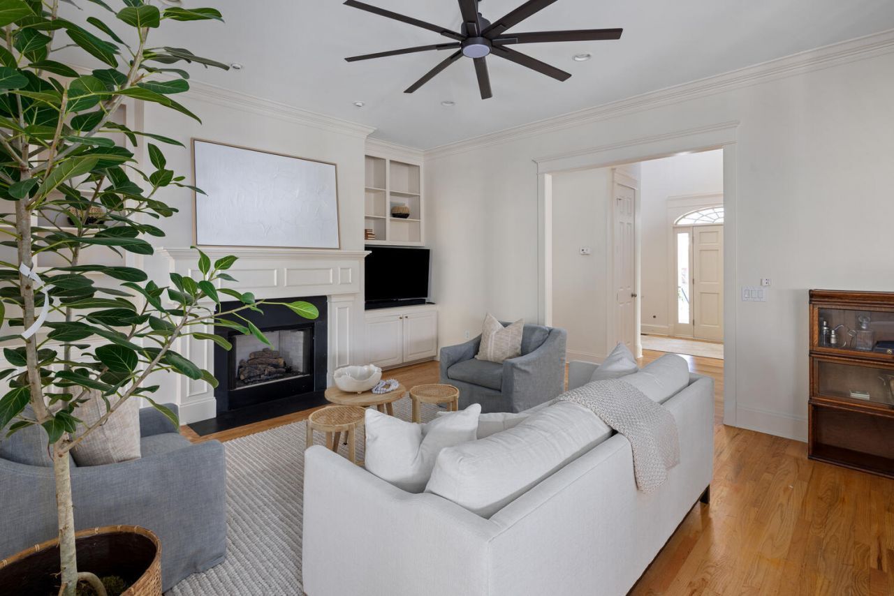 102 Bellinger Street Photo 8