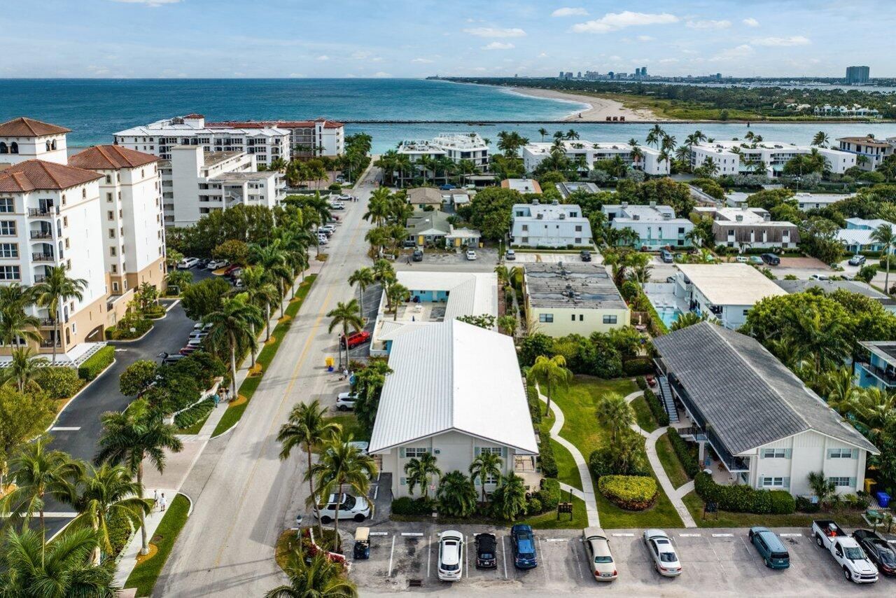 100 Bravado Lane, Unit 2, Palm Beach Shores, FL 33404 Photo