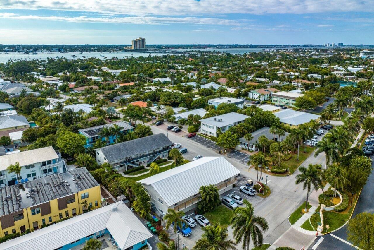 100 Bravado Lane, Unit 2, Palm Beach Shores, FL 33404 Photo