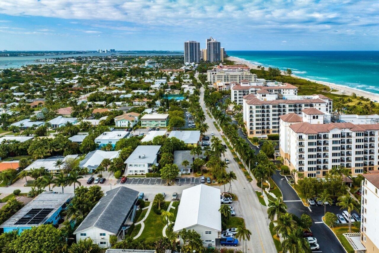 100 Bravado Lane, Unit 2, Palm Beach Shores, FL 33404 Photo