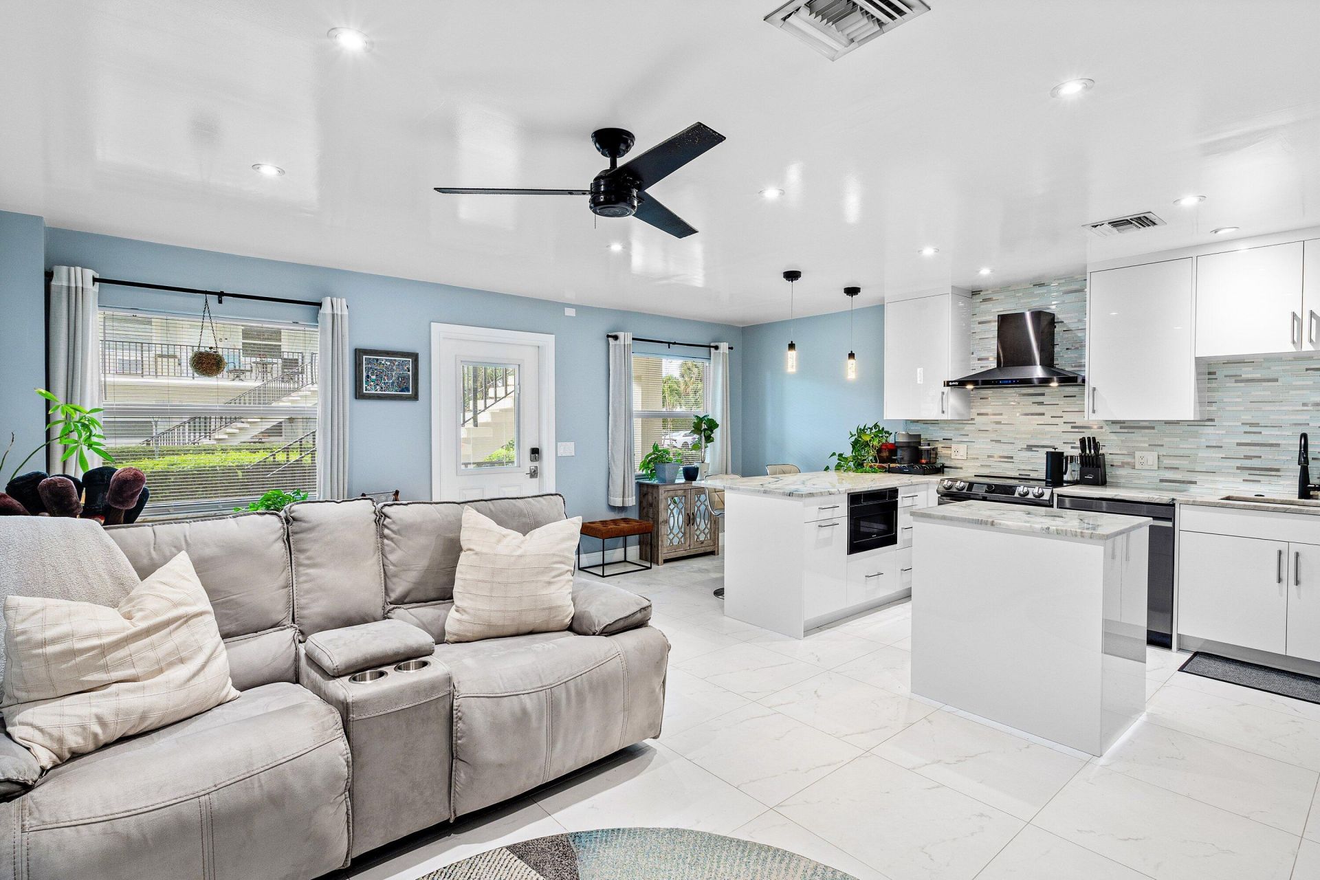 100 Bravado Lane, Unit 2, Palm Beach Shores, FL 33404 Photo