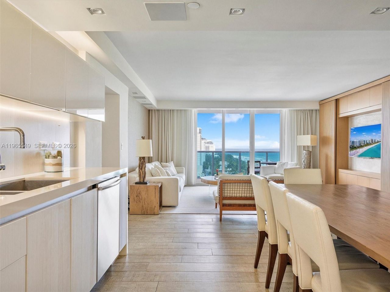 102 24th St , Unit 1119, Miami Beach, FL 33139 Photo