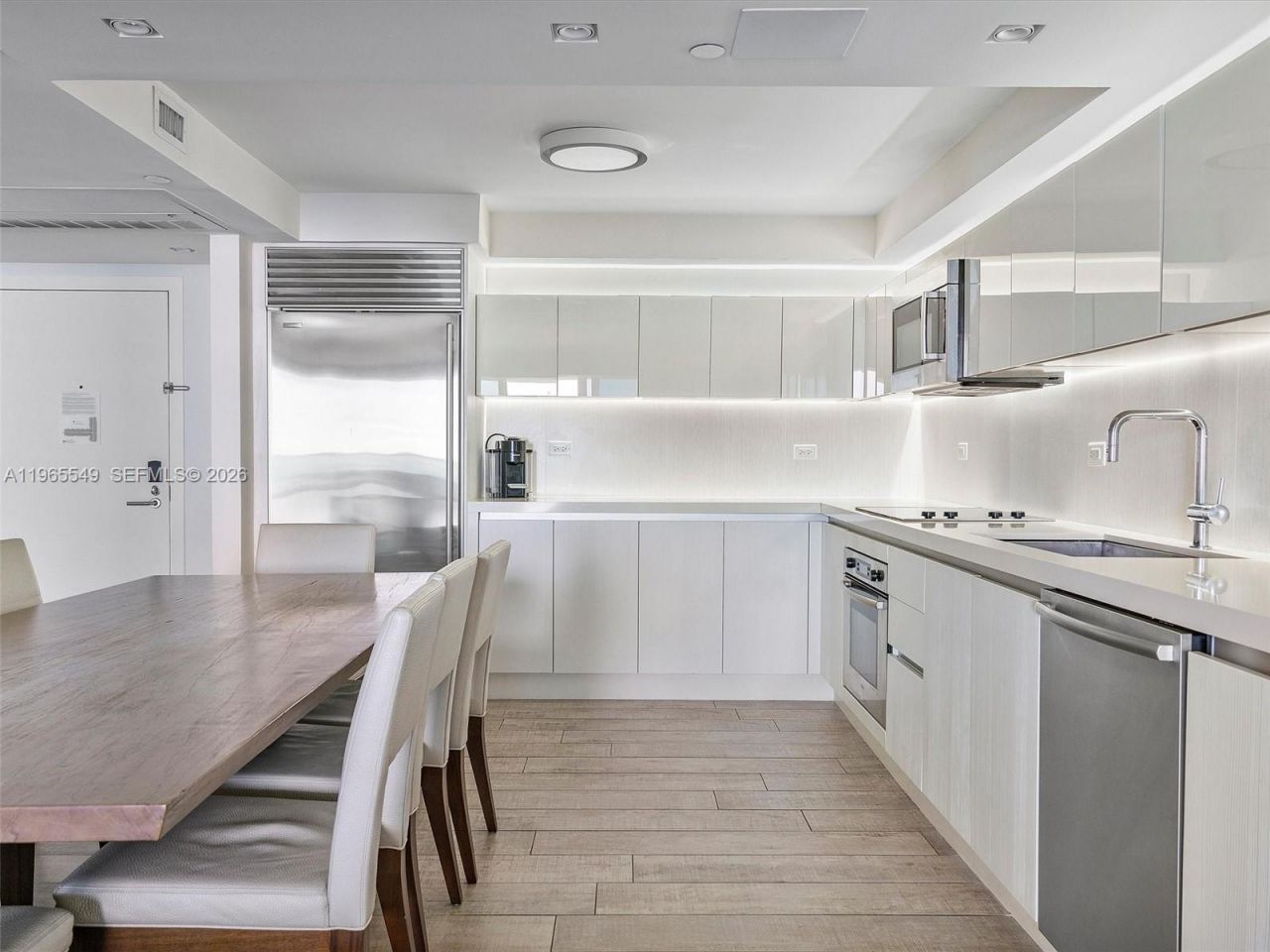 102 24th St , Unit 1119, Miami Beach, FL 33139 Photo