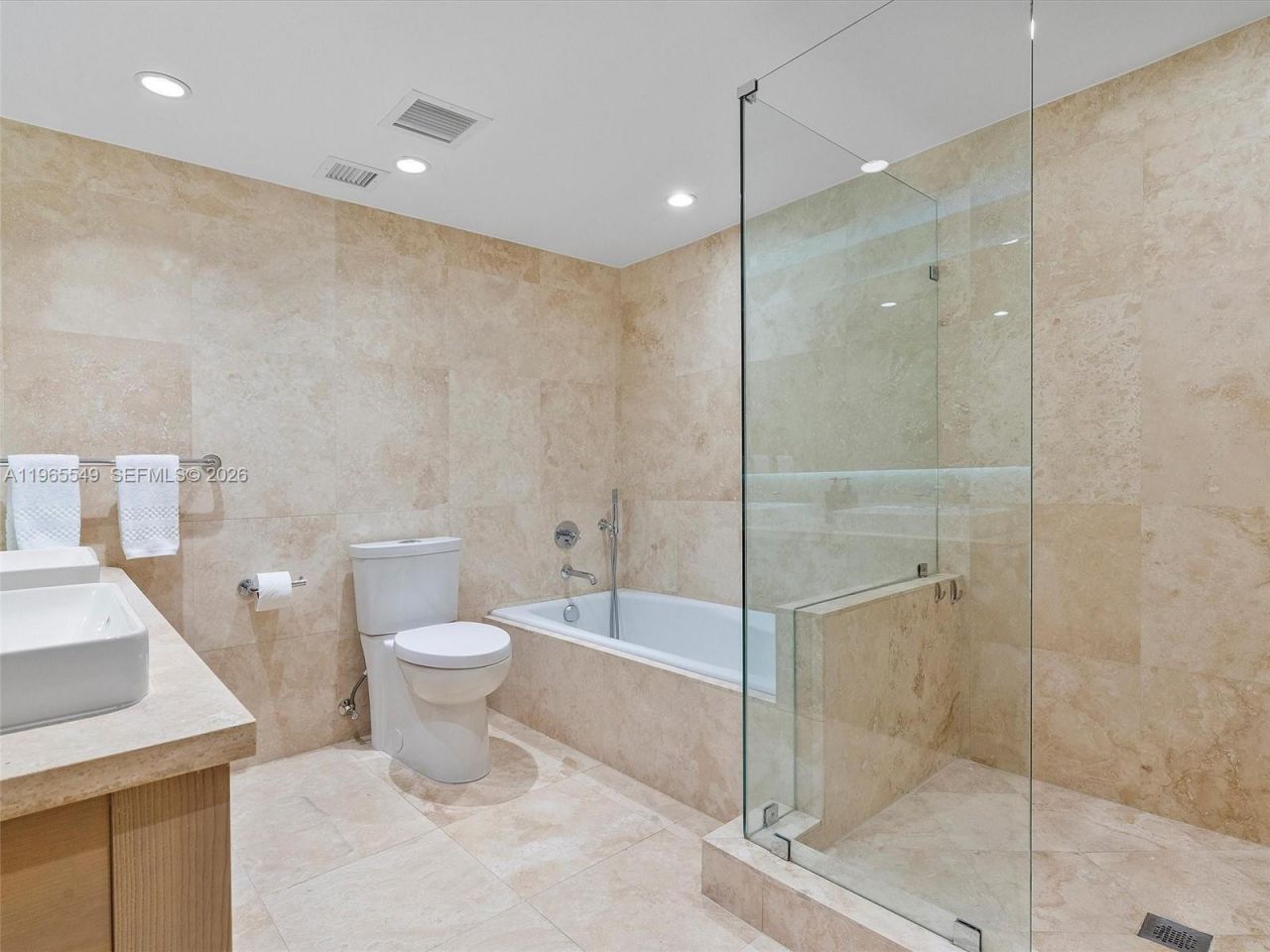 102 24th St , Unit 1119, Miami Beach, FL 33139 Photo