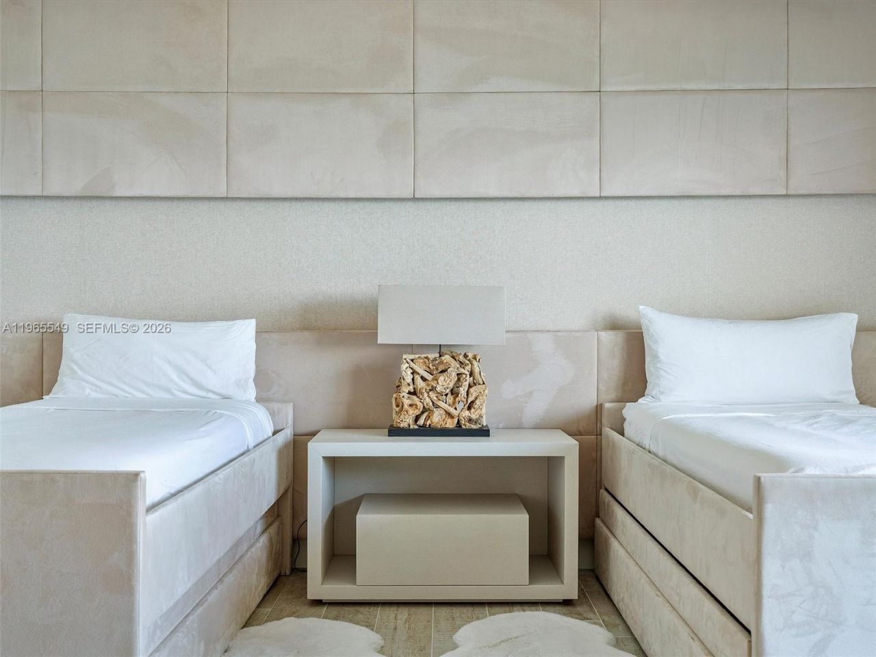 102 24th St , Unit 1119, Miami Beach, FL 33139 Photo