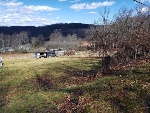 348 Frankfort Springs Drive, Georgetown, PA 15043