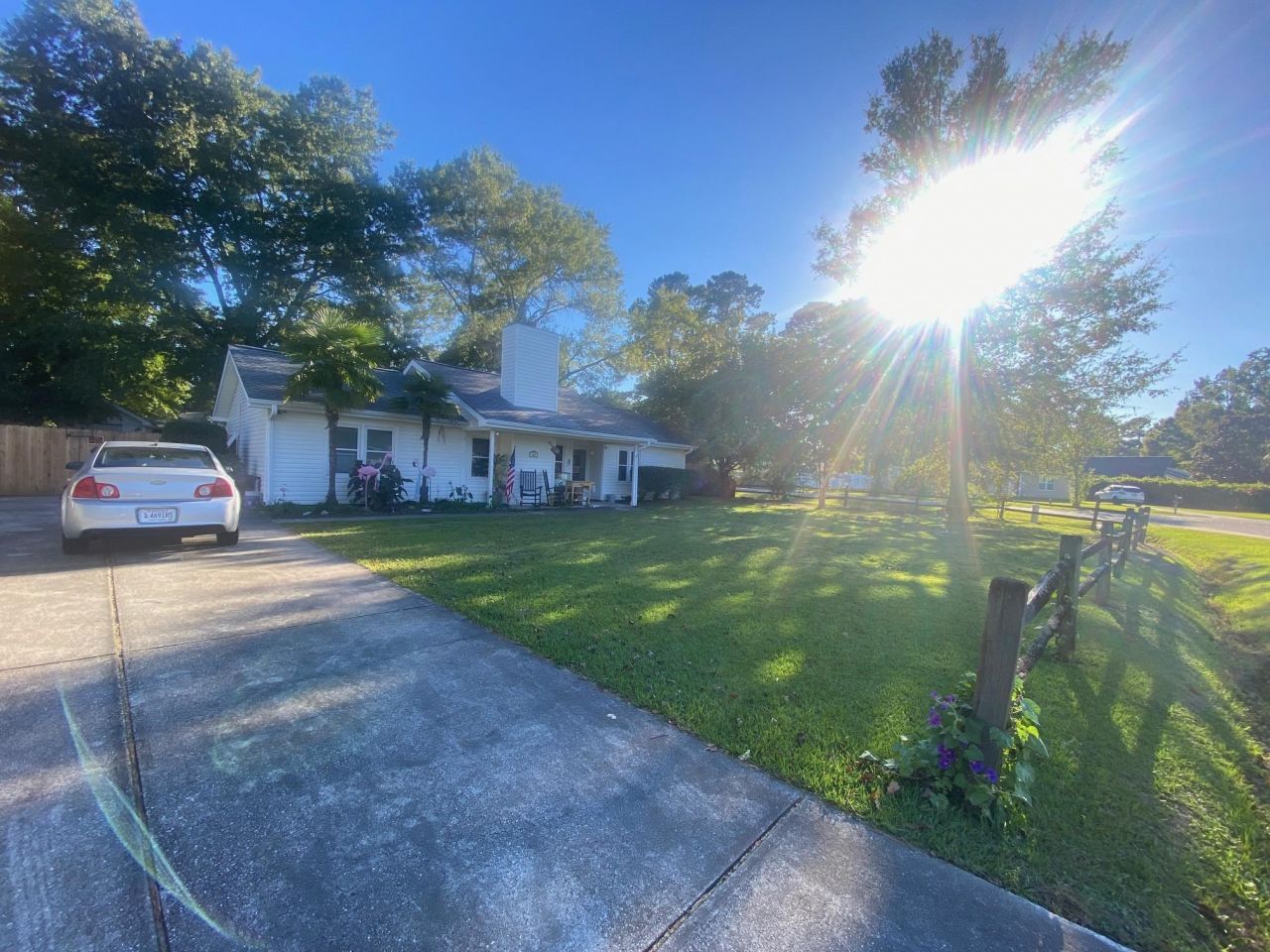 400 Meadowbrook Dr. Photo 1