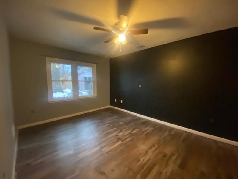 400 Meadowbrook Dr. Photo 12