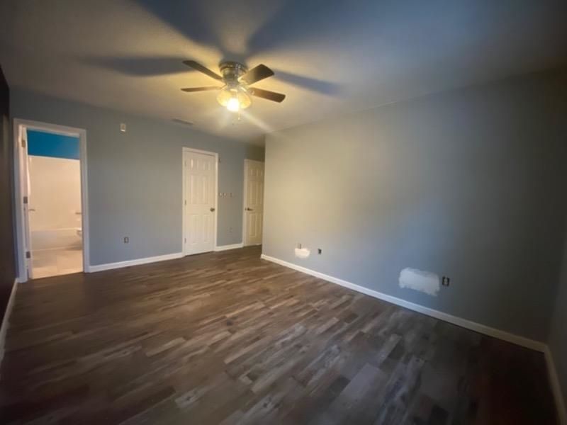 400 Meadowbrook Dr. Photo 16