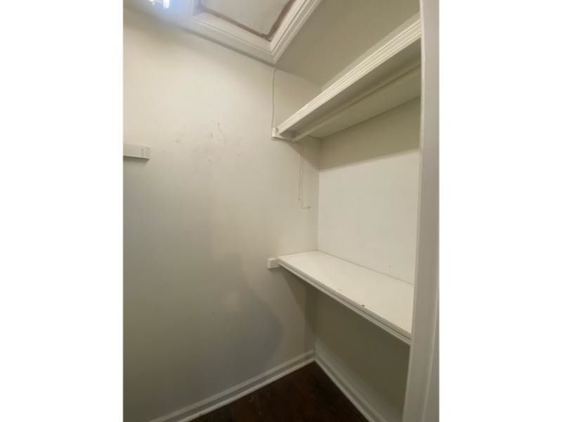 400 Meadowbrook Dr. Photo 19