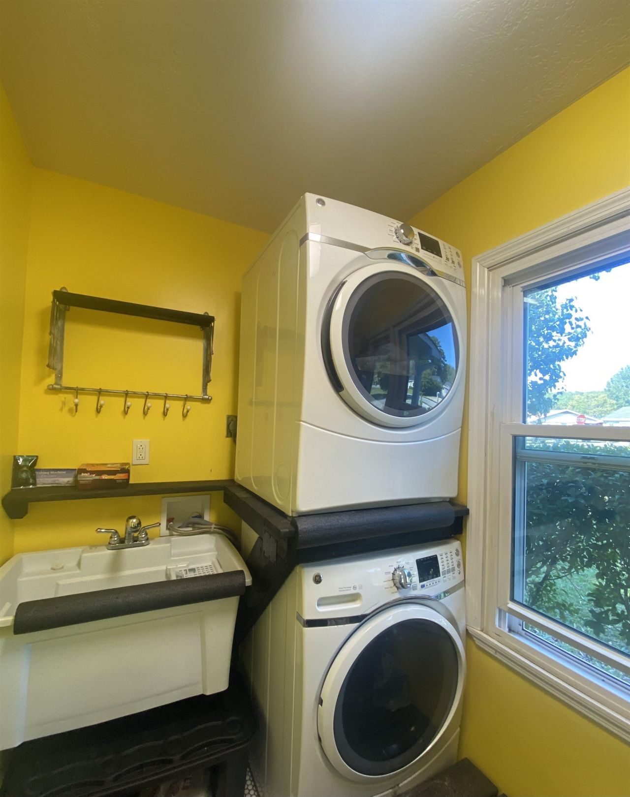 400 Meadowbrook Dr. Photo 27