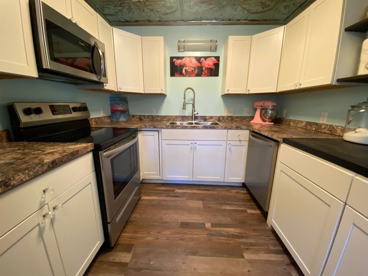 400 Meadowbrook Dr. Photo 4