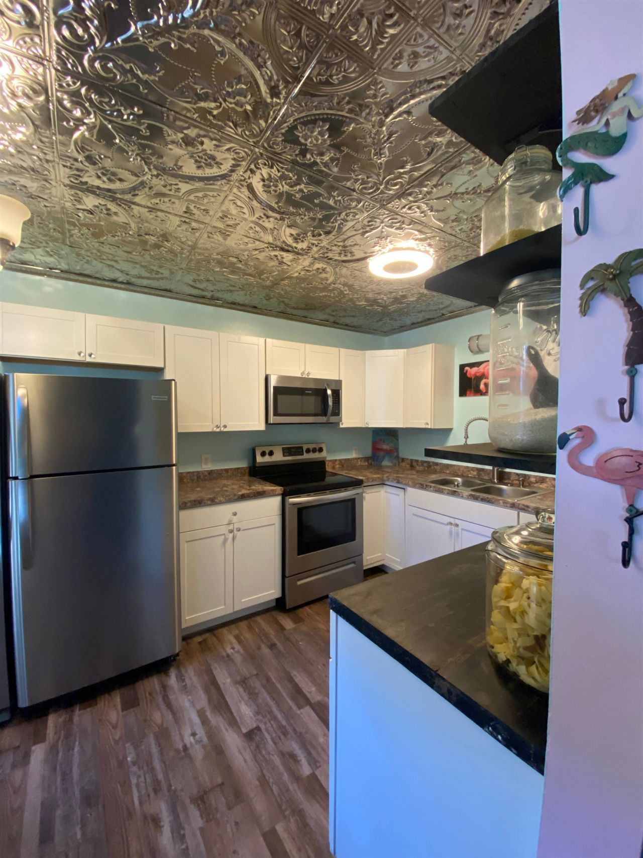 400 Meadowbrook Dr. Photo 6