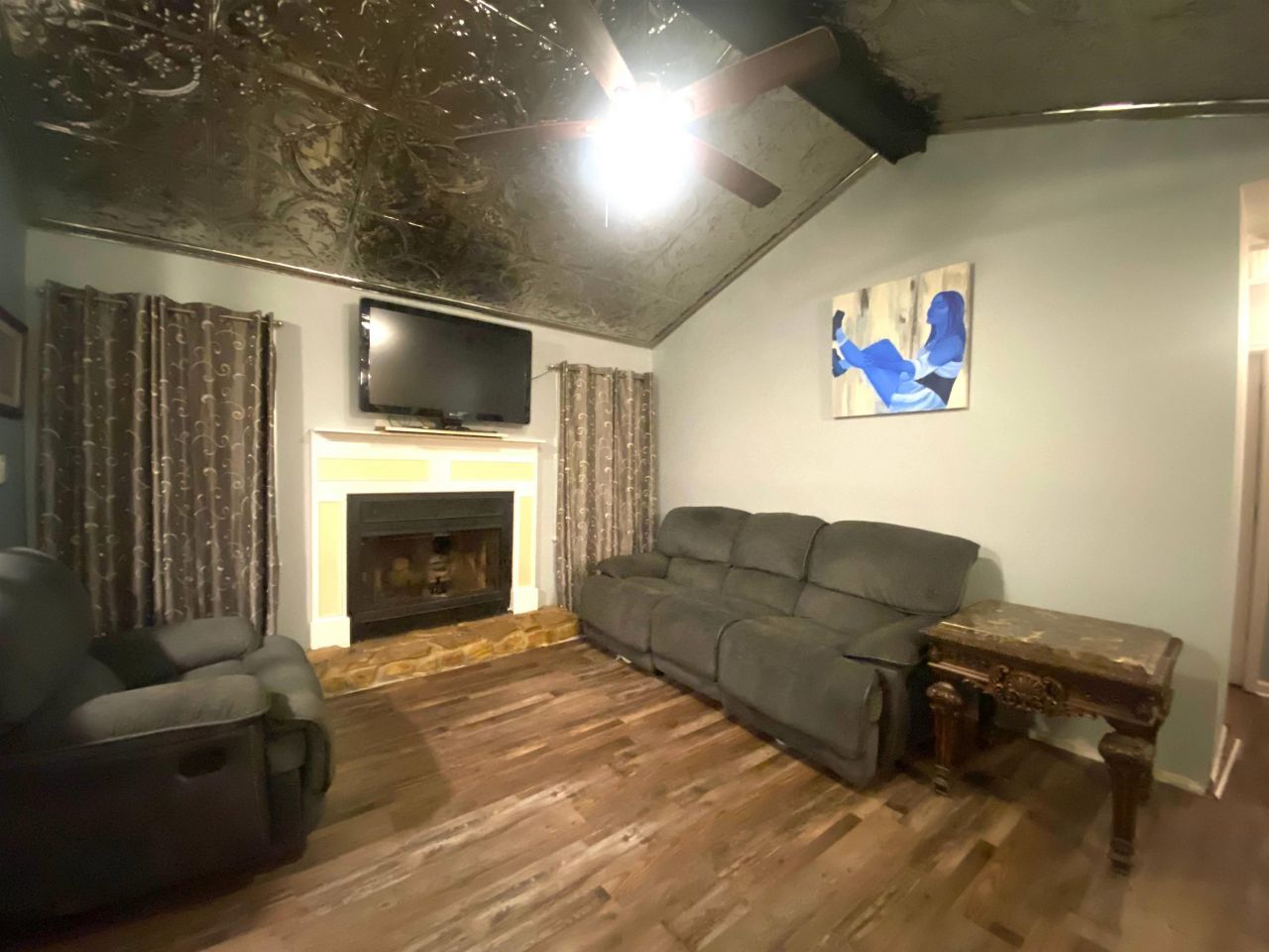 400 Meadowbrook Dr. Photo 7