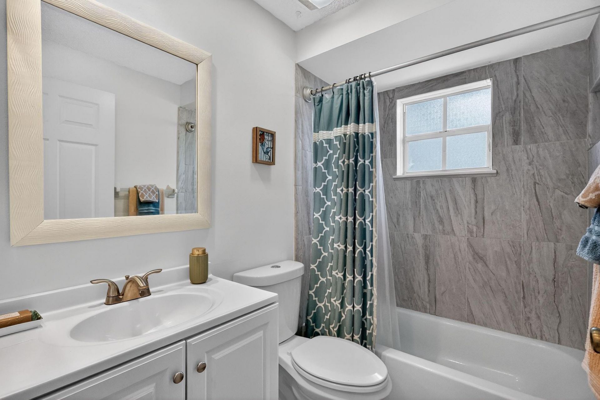 165 SW Eyerly Ave, Port Saint Lucie, FL 34983 Photo