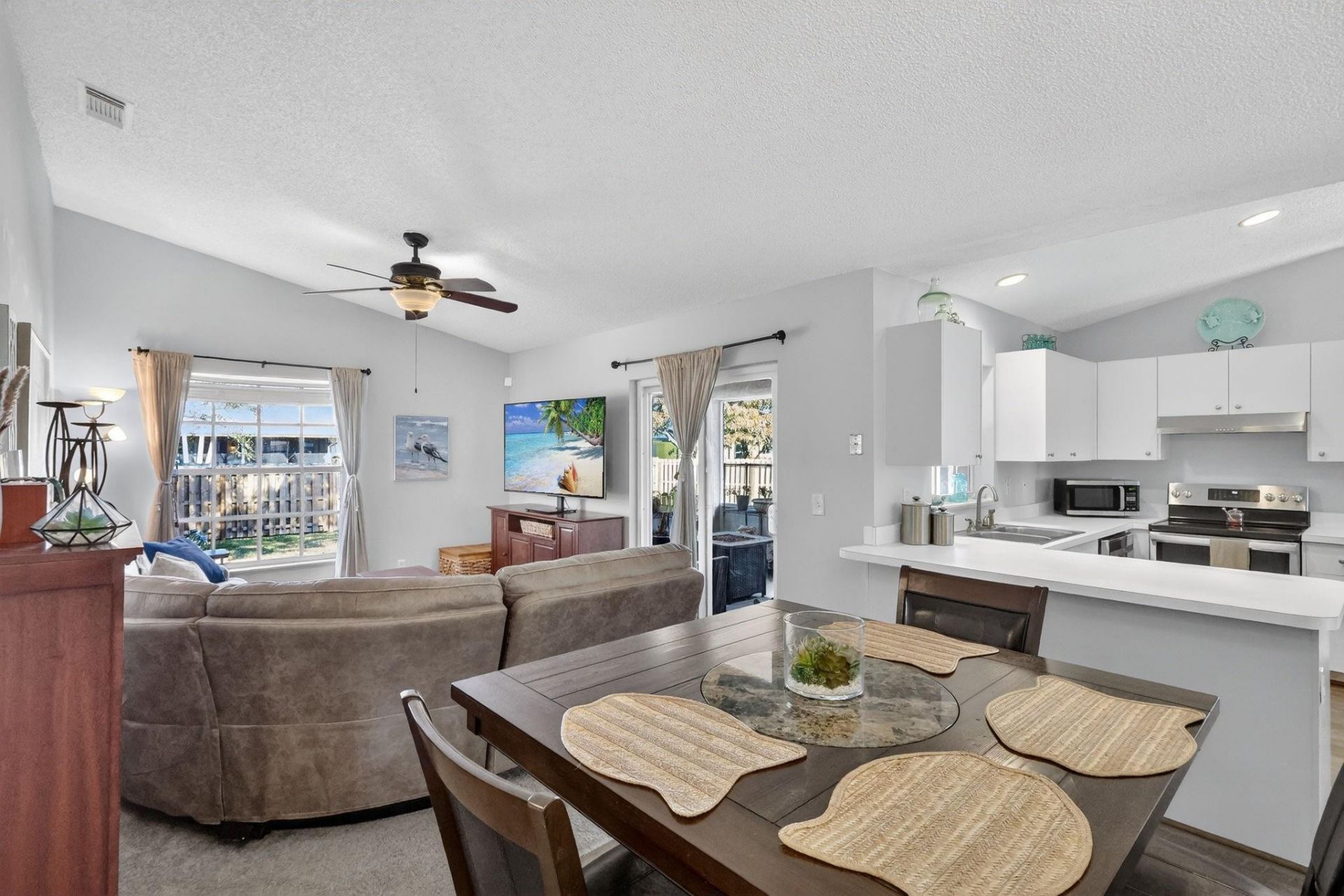 165 SW Eyerly Ave, Port Saint Lucie, FL 34983 Photo