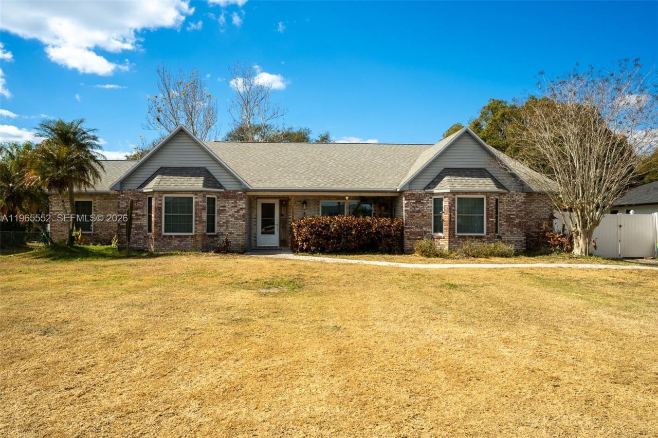 2036 Live Oak Blvd, Saint Cloud, FL 34771 Main Photo