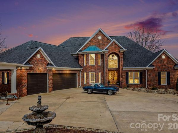 20410 Island Forest Drive, Cornelius, NC 28031