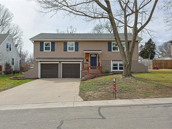 525 N Stevenson Street, Olathe, KS 66061