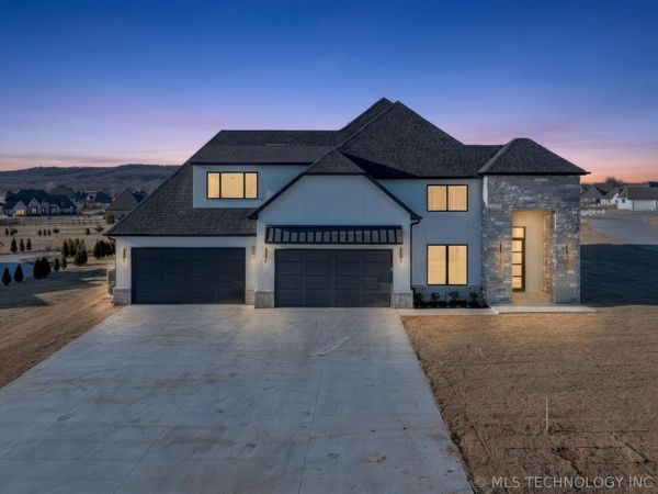 30923 E 68th Street S, Broken Arrow, OK 74014