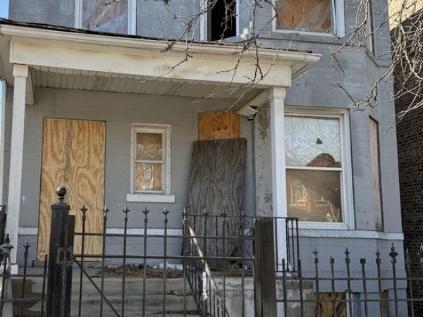 764 S Kenneth Avenue, Chicago, IL 60624