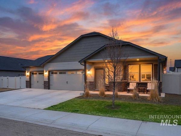 1864 E Jade Falls, Kuna, ID 83634