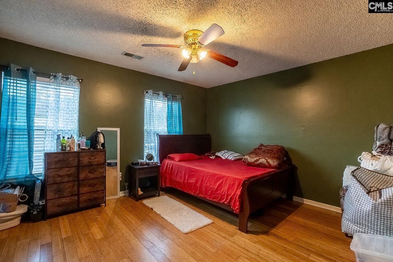 300 Summer Bend Road  Photo 14