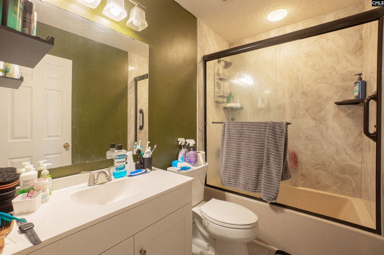 300 Summer Bend Road  Photo 19