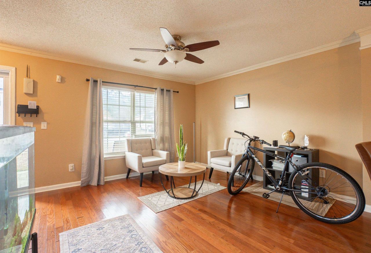 300 Summer Bend Road  Photo 6