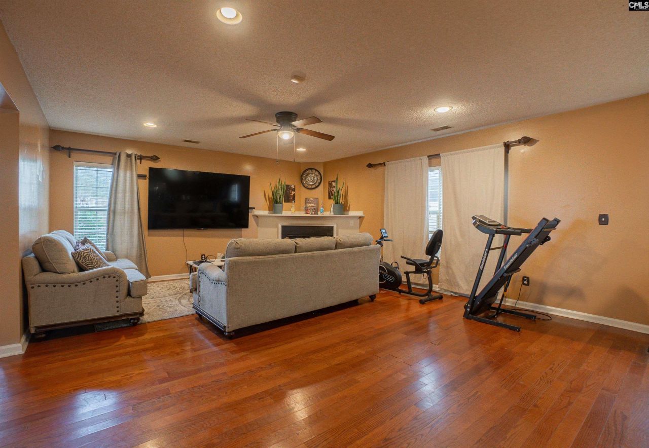 300 Summer Bend Road  Photo 7