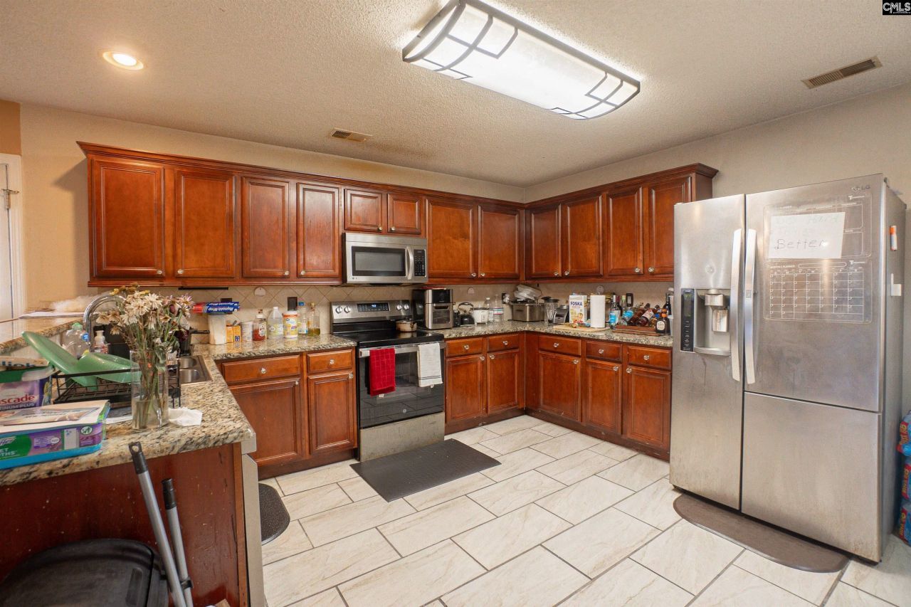 300 Summer Bend Road  Photo 9