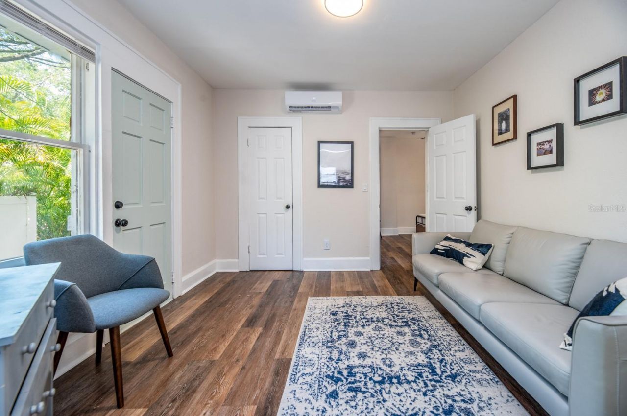 945 13th Street N, Saint Petersburg, FL 33705 Photo