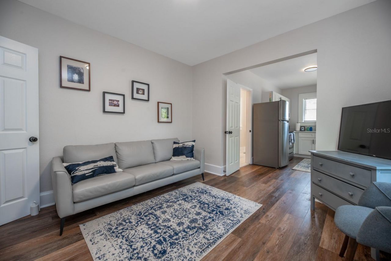 945 13th Street N, Saint Petersburg, FL 33705 Photo