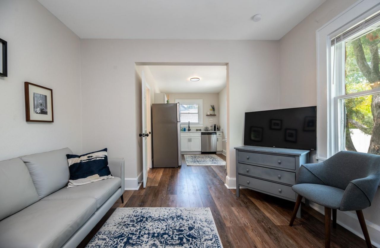 945 13th Street N, Saint Petersburg, FL 33705 Photo