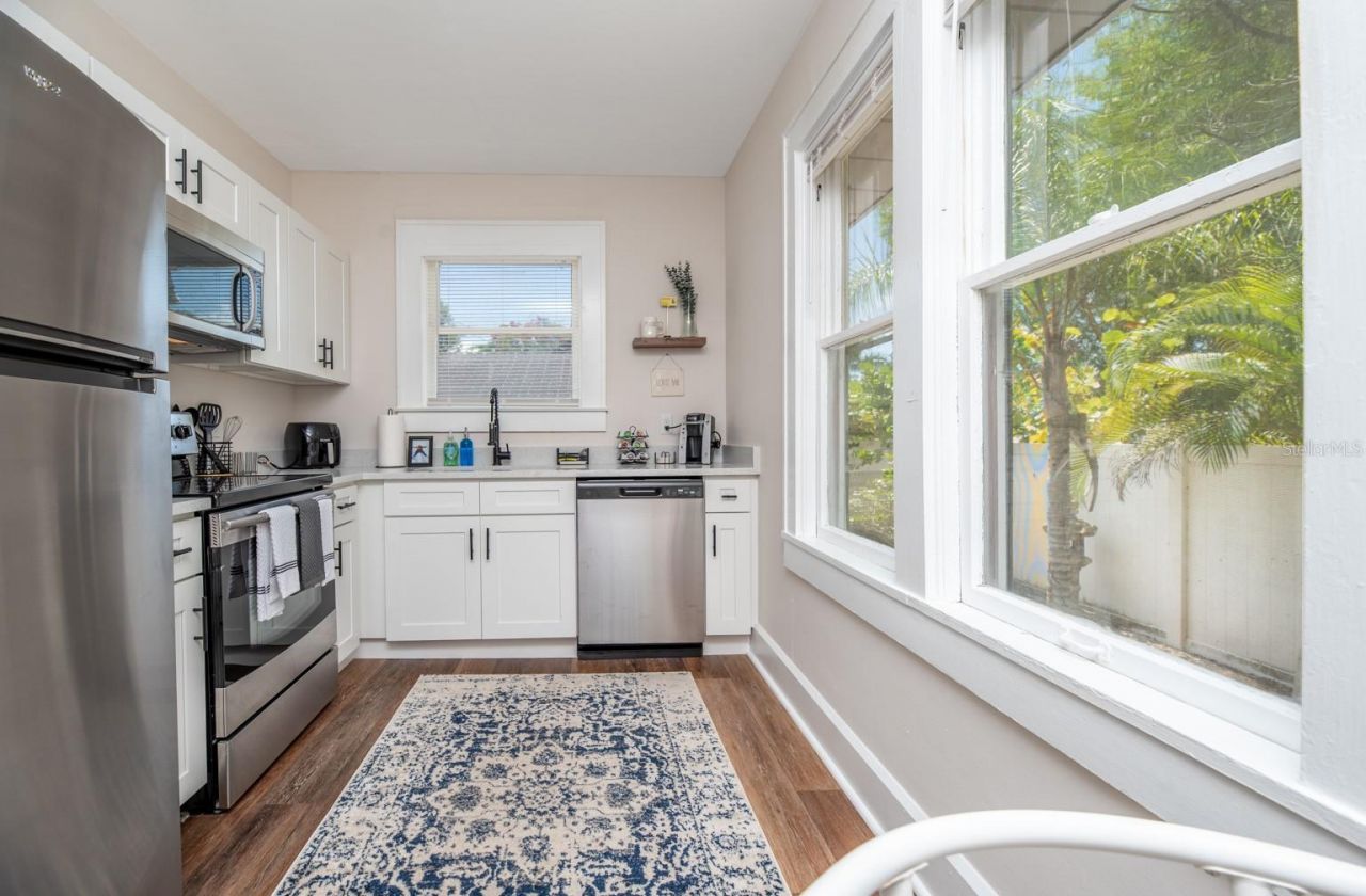 945 13th Street N, Saint Petersburg, FL 33705 Photo