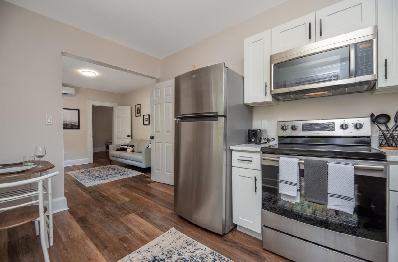 945 13th Street N, Saint Petersburg, FL 33705 Photo