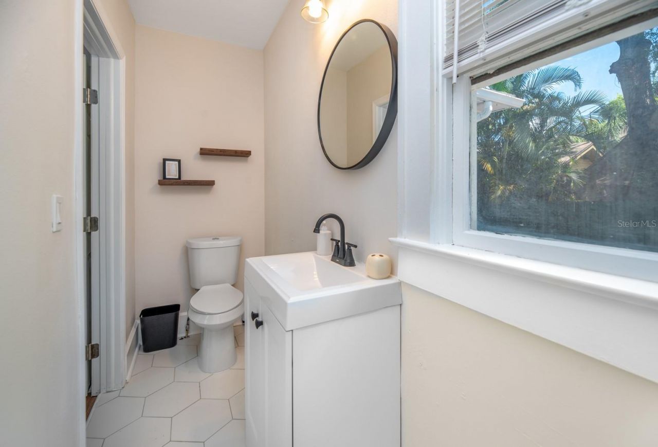 945 13th Street N, Saint Petersburg, FL 33705 Photo