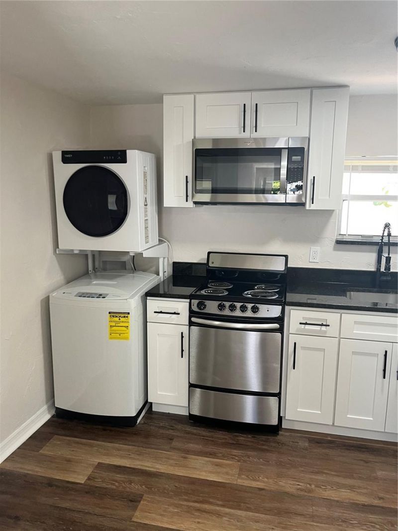 945 13th Street N, Saint Petersburg, FL 33705 Photo