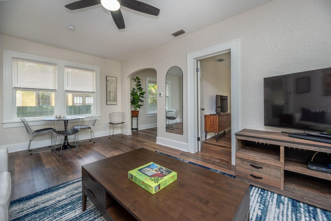 945 13th Street N, Saint Petersburg, FL 33705 Photo