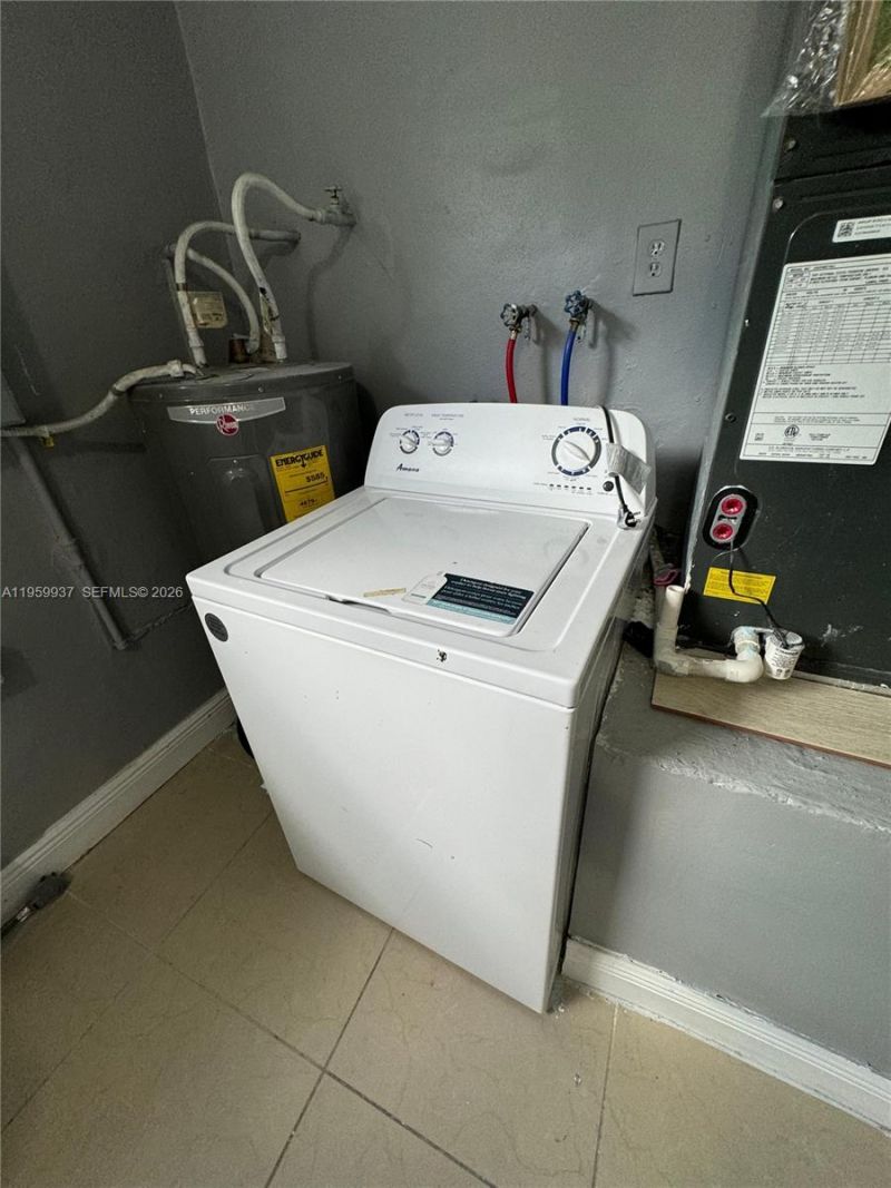 8521 NW 25th Ct, Sunrise, FL 33322 Photo