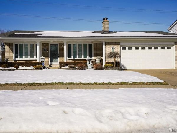 11191 Canterbury Drive, Warren, MI 48093